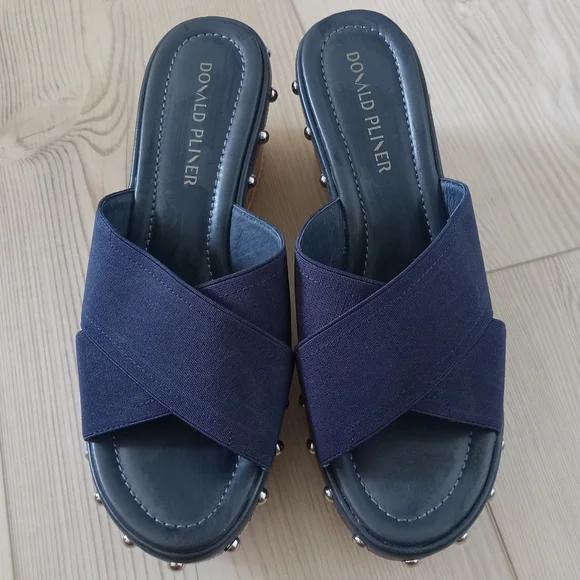 NWOB Donald Pliner Idraa Wedge Sandals - Picture 2 of 6